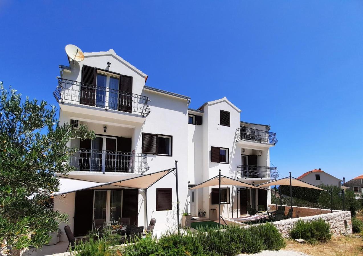 ילסה Apartments Pitve מראה חיצוני תמונה