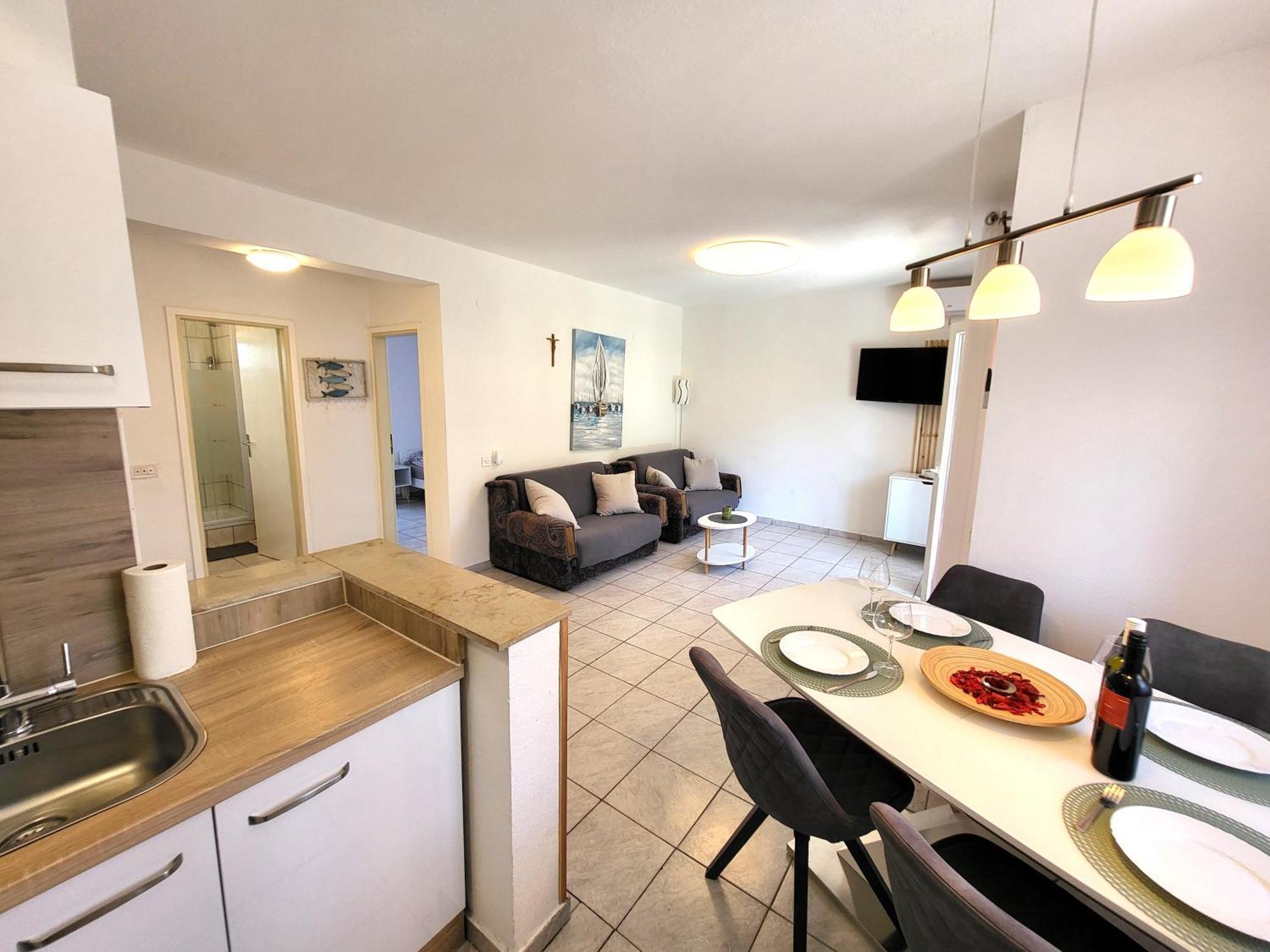ילסה Apartments Pitve מראה חיצוני תמונה