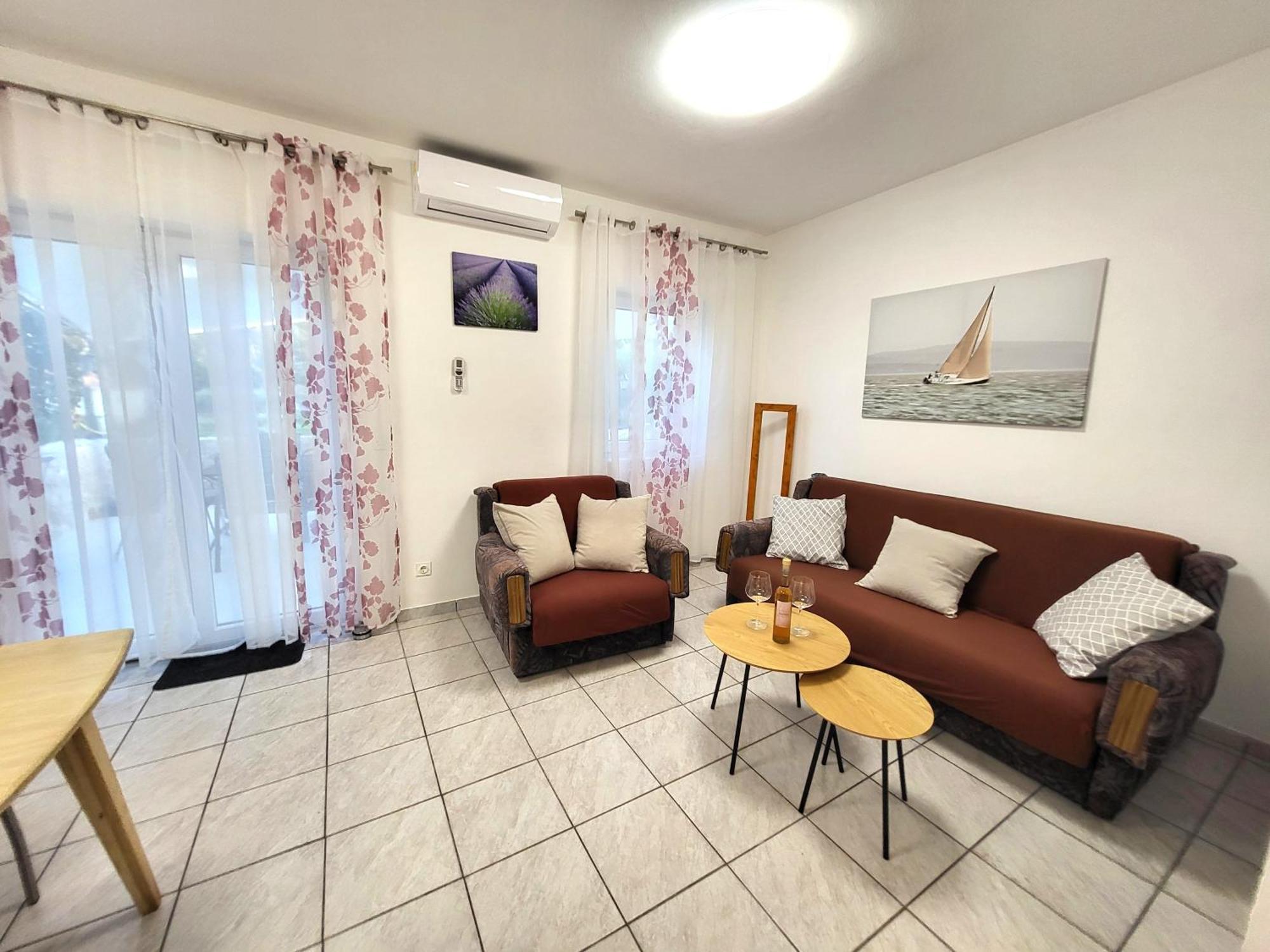 ילסה Apartments Pitve מראה חיצוני תמונה